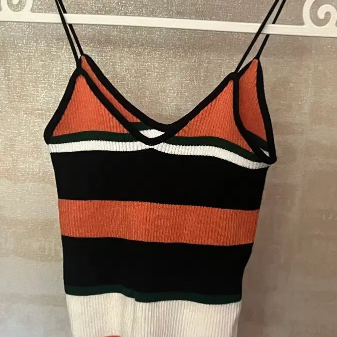 [BUNJANG] Striped Sleeveless Knit Top / 나시 니트