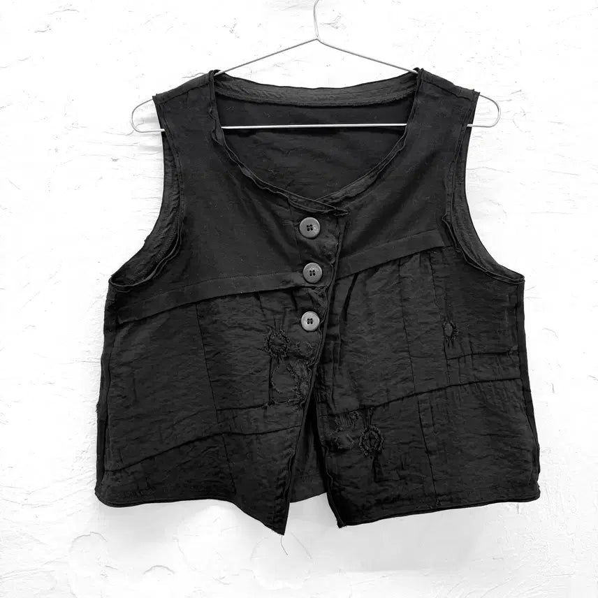 [BUNJANG] Jouir Panel Button Vest / jouir 절개 패널 버튼 베스트