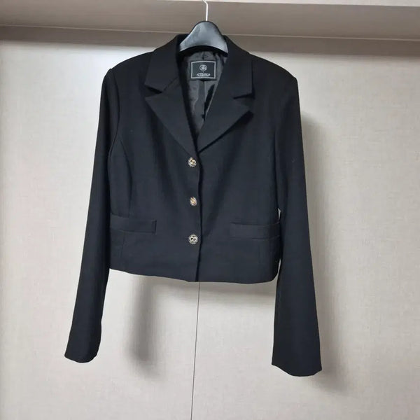 [BUNJANG] Attrangs Tweed Semi-Crop Tailored Jacket Black / 66)아뜨랑스 트위드 세미크롭 테일러드 자켓 블랙