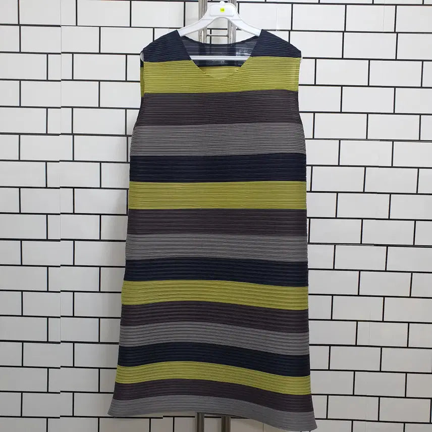 [BUNJANG] Sleeveless Pleated Dress / 형-148 민소매 플리츠 원피스