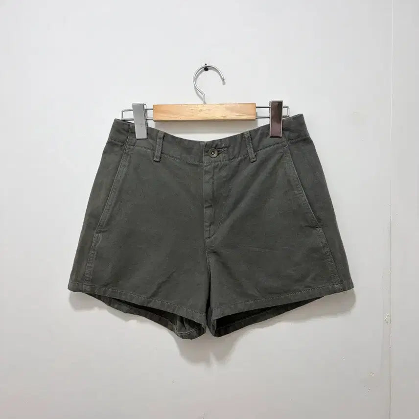 [BUNJANG] Uniqlo U Lemaire Cotton Short Pants Khaki / Uniqlo U 유니클로 x 르메르 코튼 숏팬츠 카키 (23인치)