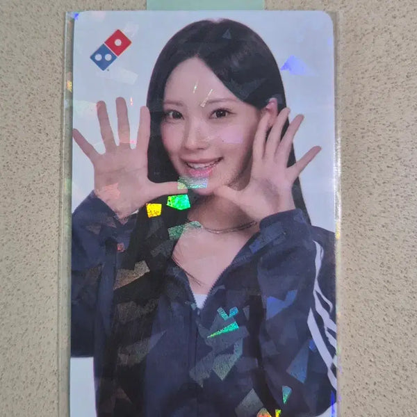 [BUNJANG] Domino's Pizza Le Sserafim Wonhee Photocard / 도미노피자 리센느 원이 포카 팝니다