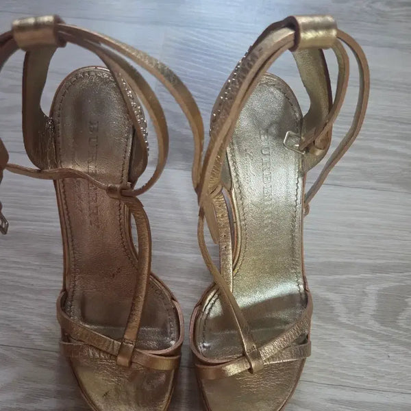 [BUNJANG] Burberry Gold Strap Heels / 버버리 골드 스트랩 힐 235