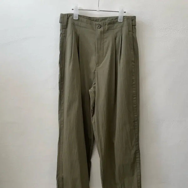 [BUNJANG] Pleated Khaki Nylon Cotton Pants / 새상품 핀턱 카키 나일론 면 팬츠 s m