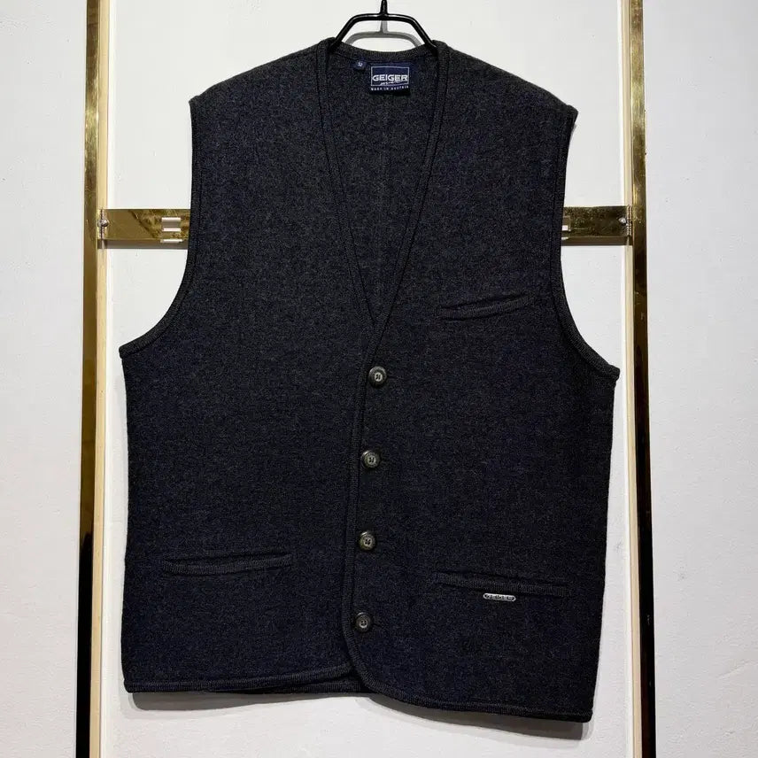 [BUNJANG] Geiger Men's Boiled Wool Button Vest Charcoal Size 52 / Geiger Men 가이거 보일드 울 버튼 베스트 차콜 52