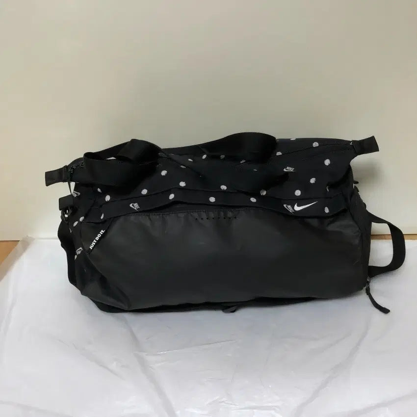 [BUNJANG] Nike Duffle Bag Crossbody / 나이키 더플백 크로스백@9962