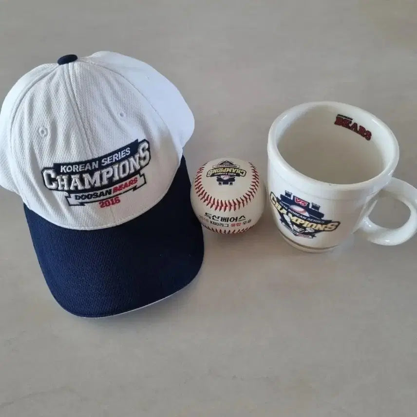 [BUNJANG] Doosan Bears 2016 Championship Hat + Ball + Mug Set / 두산베어스 2016 우승 기념 모자+볼+머그컵