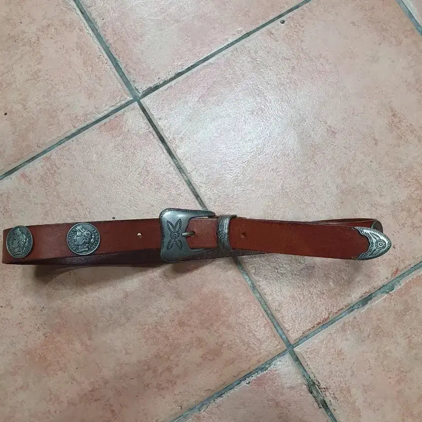 [BUNJANG] MANGO Women's Western Coin Leather Belt - Size S (75) / [MNG 망고] 여성 웨스턴 코인 가죽 벨트 (S사이즈/75)