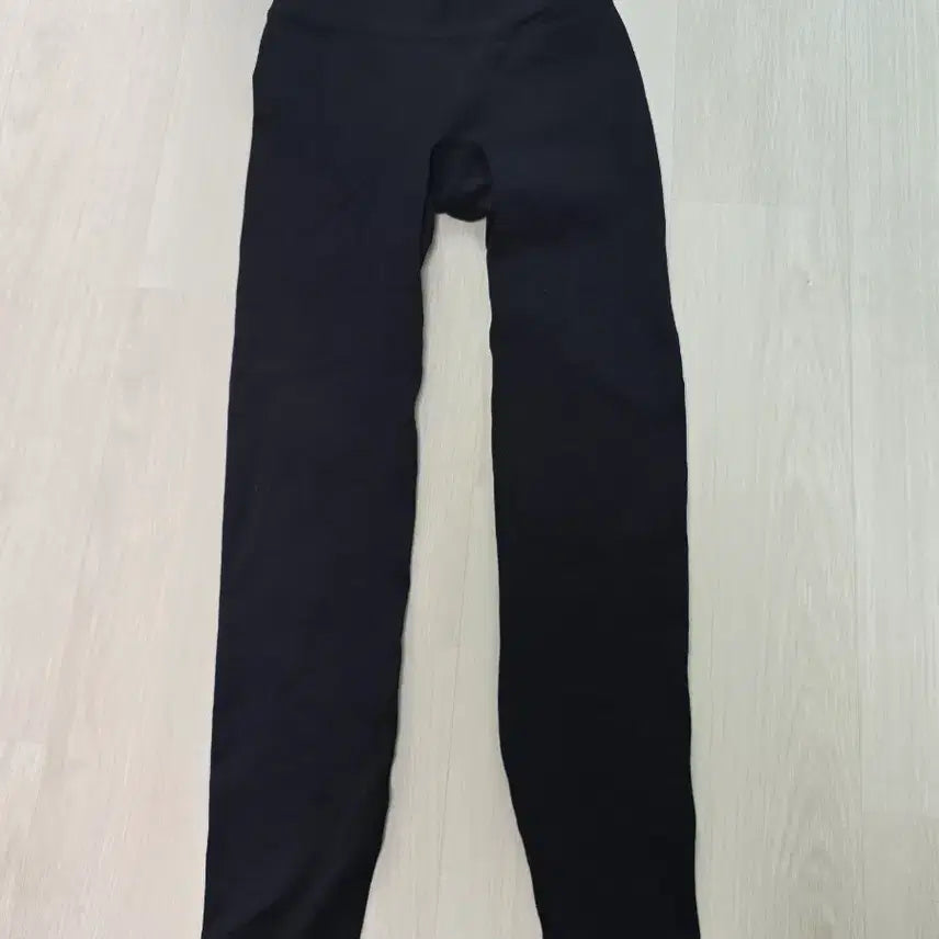 [BUNJANG] Andar Functional Black Leggings Size 2 / [안다르] 기능성 블랙 레깅스