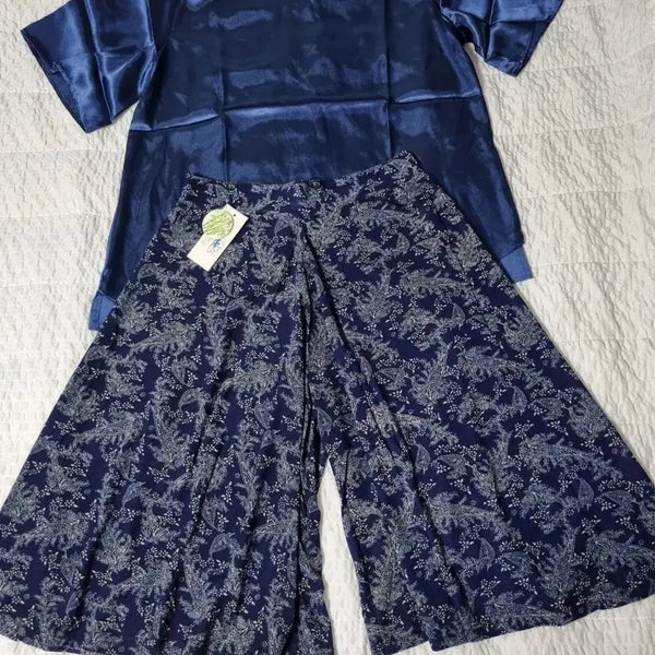 [BUNJANG] Silk Blend Blouse and Patterned Pants Set / 블라우스티와 패턴 팬츠