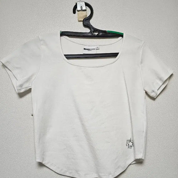 [BUNJANG] Michiko London Curved Crop T-Shirt White S / 미치코런던 커브드 크롭 반팔티 화이트 S
