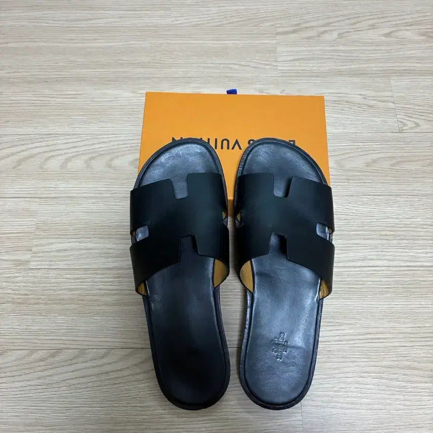 [BUNJANG] Hermes Izmir Sandals Size 44 / [44/감정서포함] 에르메스 이즈미르