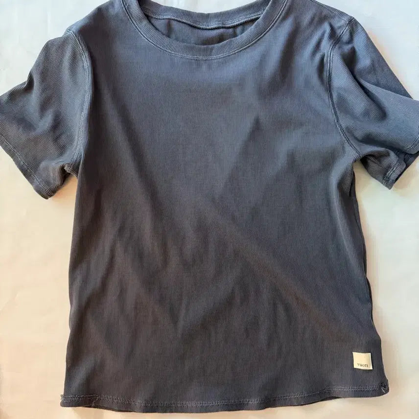 [BUNJANG] Vuori Short Sleeve T-Shirt Grey / 뷰오리 Vuori 반팔 티셔츠 그레이 헬스 러닝 요가