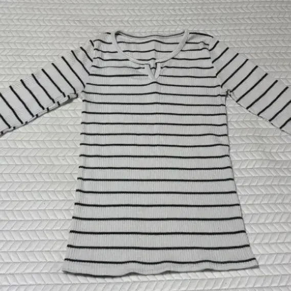 [BUNJANG] Striped Long Sleeve T-Shirt / 스트라이프 긴팔 티셔츠