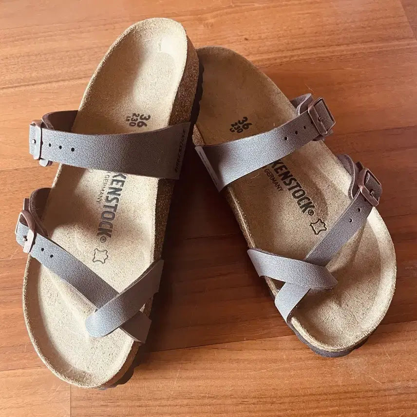 [BUNJANG] Birkenstock Leather Sandals / 독일 버켄스탁 슬리퍼 230 (새상품)
