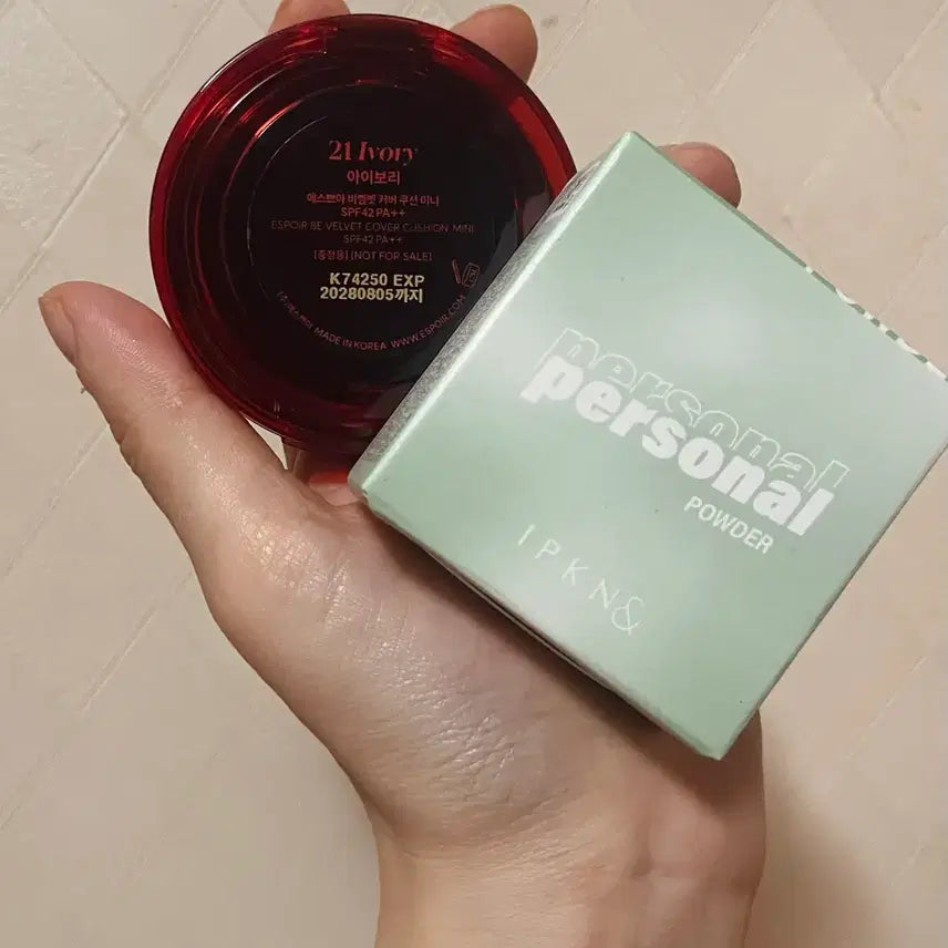 [BUNJANG] Yespoir Velvet Mini Cushion + Daiso Powder Pact / 예스쁘아 버벨벳 미니 쿠션 + 다이소 파우더 팩트 (새상품)