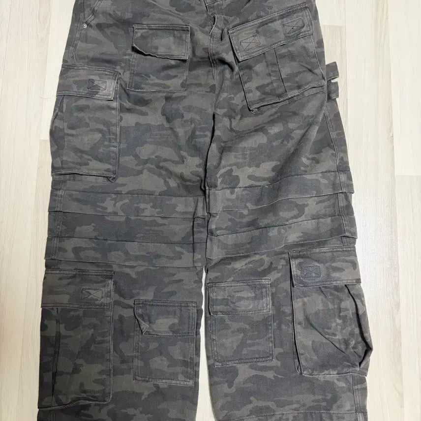 [BUNJANG] MASSIVE Camo Pants Size 2 / 포스센스티브 메시브 카모 팬츠