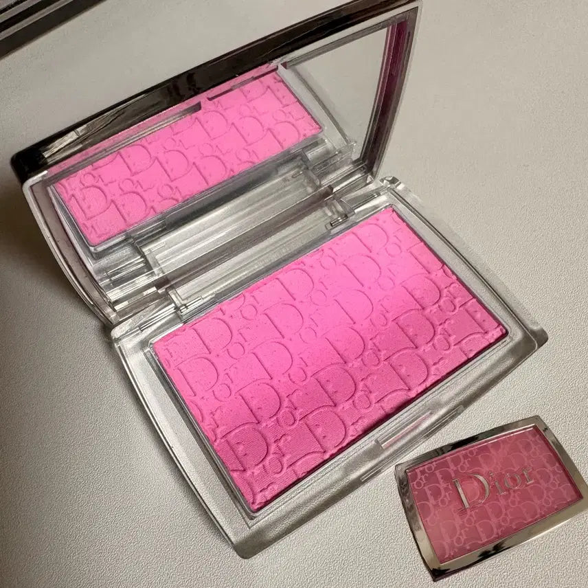 [BUNJANG] Dior Backstage Rosy Glow Blush 001 Pink (Gugu Version) / (구구버전)디올 백스테이지 로지 글로우 블러셔001