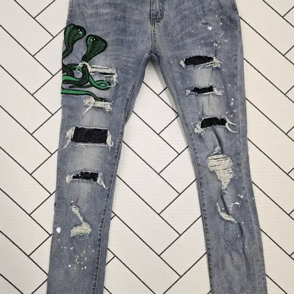 [BUNJANG] AMIRI Snake Embroidered Patch Distressed Slim Skinny Jeans / AMIRI 아미리 뱀자수 패치 디스트레스드  청바지.     싸이즈 32~33