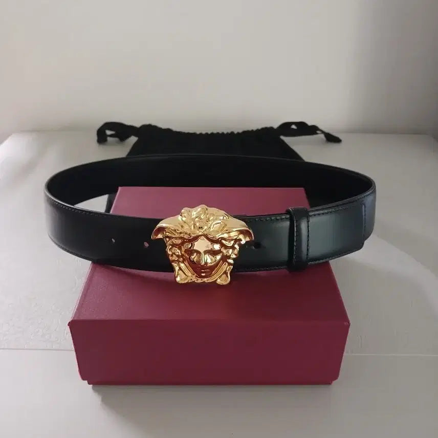 [BUNJANG] Versace Medusa Gold Buckle Belt Black / 베르사체 메두사 골드 버클 벨트 블랙