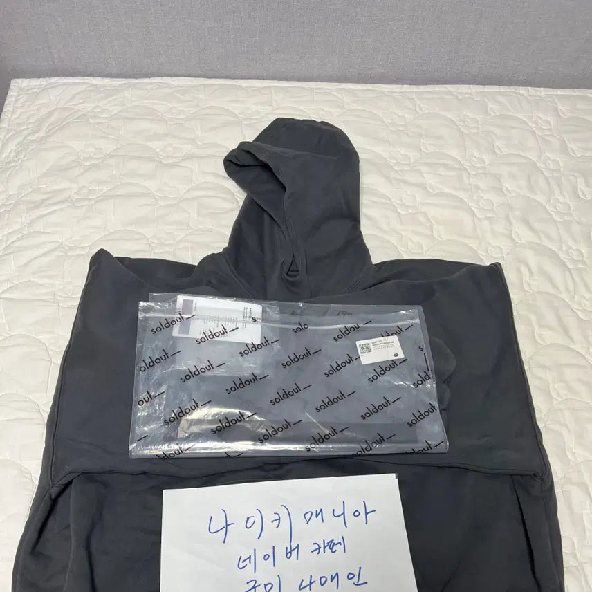 [BUNJANG] Balenciaga Engineered by Gap Dove Hoodie Black / L 이지 갭 엔지니어드 바이 발렌시아가 도브 후드 블랙