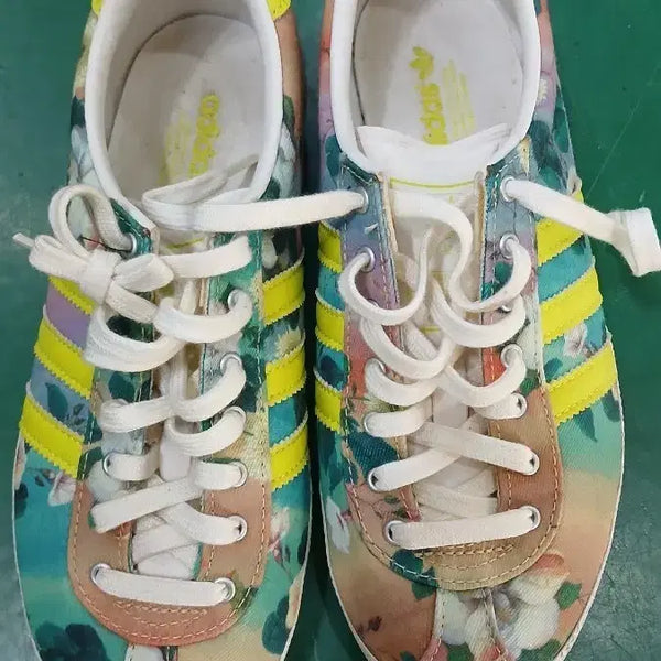 [BUNJANG] Adidas Floral Pattern Sneakers Yellow / 아디다스 플로럴 패턴 스니커즈 옐로우 220