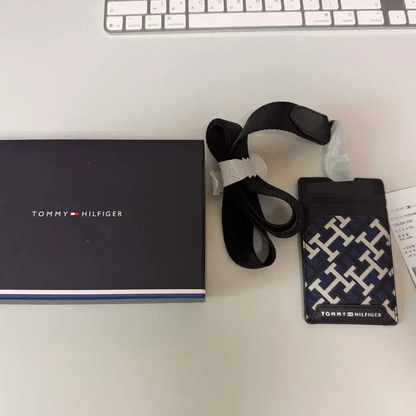 [BUNJANG] Tommy Hilfiger Card Holder Navy White Pattern / 타미힐피거 카드지갑 네이비 화이트 패턴