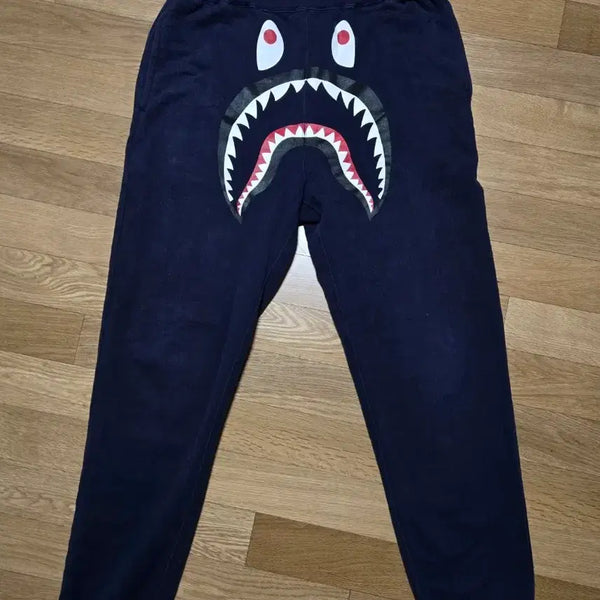 [BUNJANG] BAPE Shark Jogger Pants Navy M (30-32) / 매장판 베이프 샤크 조거팬츠 M(30~32)
