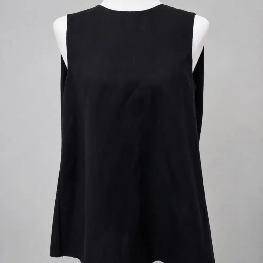[BUNJANG] COS Black Sleeveless Top / 코스 블랙 민소매 티셔츠