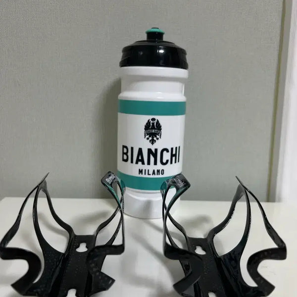 [BUNJANG] Bianchi Water Bottle with Carbon Cages (Unused Bottle) / 비앙키 물통 (미사용) 카본 케이지2개