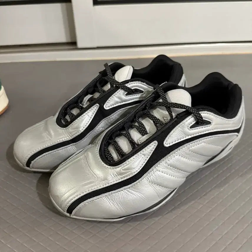[BUNJANG] Adidas Mercedes-Benz Collaboration Sneakers (235) / 아디다스 메르세데스 콜라보 신발 235