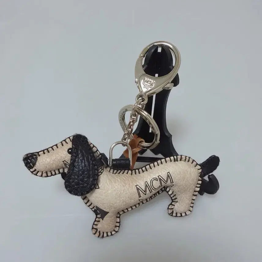 [BUNJANG] MCM Dachshund Keyring / (정품)MCM 닥스훈트 키링