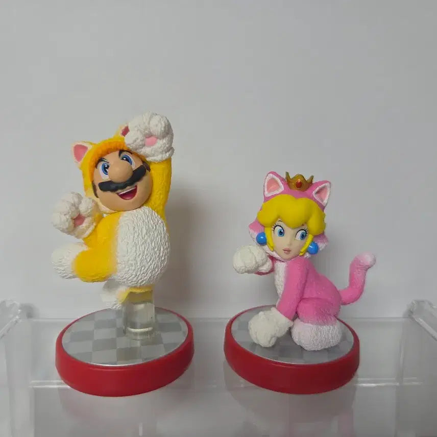 [BUNJANG] Nintendo Amiibo Mario & Peach Bundle / 고양이 마리오, 피치 아미보 피규어 일괄