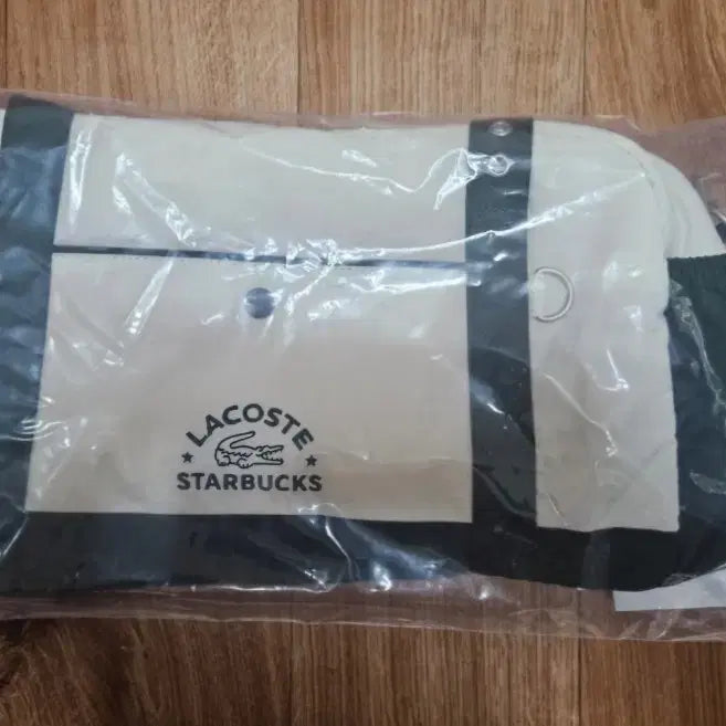 [BUNJANG] Starbucks x Lacoste Multi-Bag Green Sealed / 스타벅스 멀티플백 그린 미개봉 새상품 (무료배송)