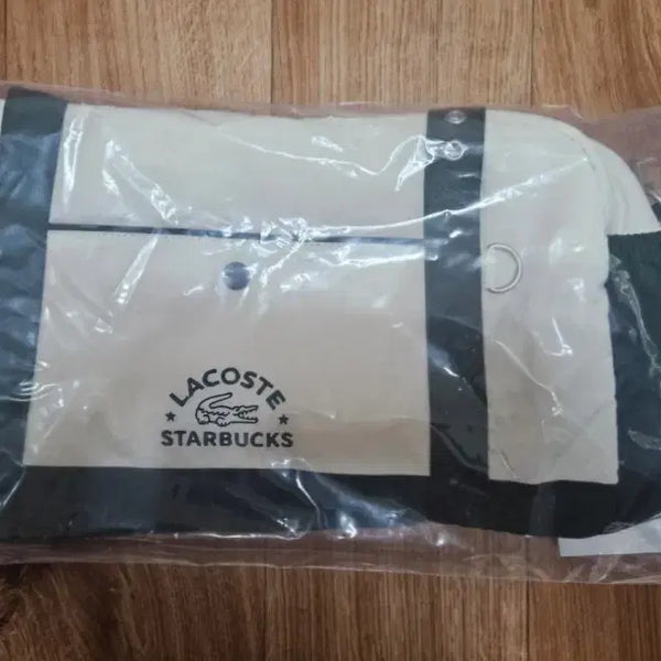 [BUNJANG] Starbucks x Lacoste Multi-Bag Green Sealed / 스타벅스 멀티플백 그린 미개봉 새상품 (무료배송)