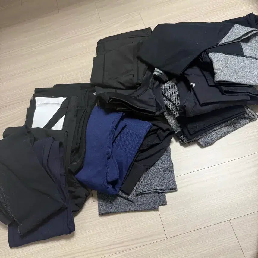 [BUNJANG] Women's Leggings Bundle Set (5 pcs, Size S) / 레깅스 랜덤 5장 묶음 S사이즈 장당 3000원