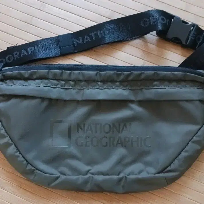 [BUNJANG] National Geographic Unisex Hip Pack / 내셔널 지오그래픽 힙색