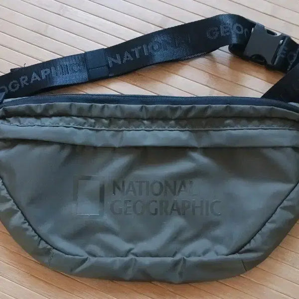 [BUNJANG] National Geographic Unisex Hip Pack / 내셔널 지오그래픽 힙색