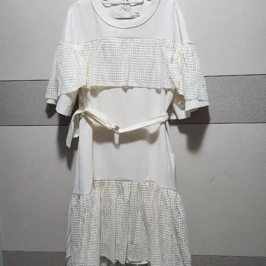 [BUNJANG] O'2nd Ivory Lace Long Dress with Belt (Size 88) / 오즈세컨 O'2nd 아이보리 레이스 롱원피스 88 벨트포함