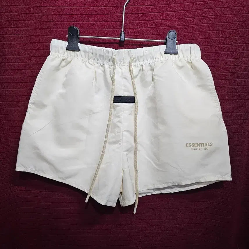 [BUNJANG] Fear of God Essentials 23FW Running Shorts Cloud Dancer / 에센셜 런닝 쇼츠 클라우드 댄서 - 23FW