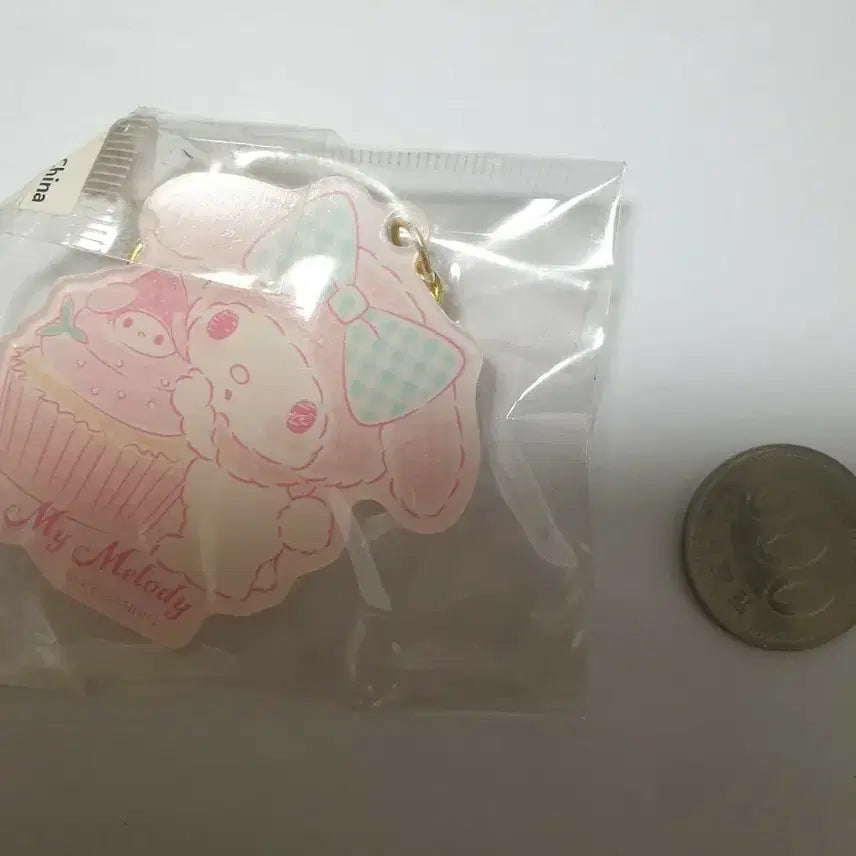 [BUNJANG] Sanrio My Melody Acrylic Keyring Cupcake / 산리오 아크릴 키링 마이멜로디