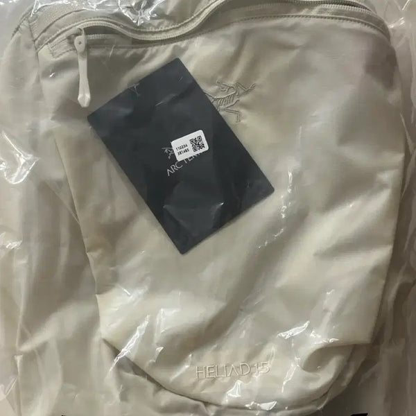 [BUNJANG] Arc'teryx Heliad 15 Backpack Seasalt / 아크테릭스 헬리아드 15 백팩 씨솔트(새상품)