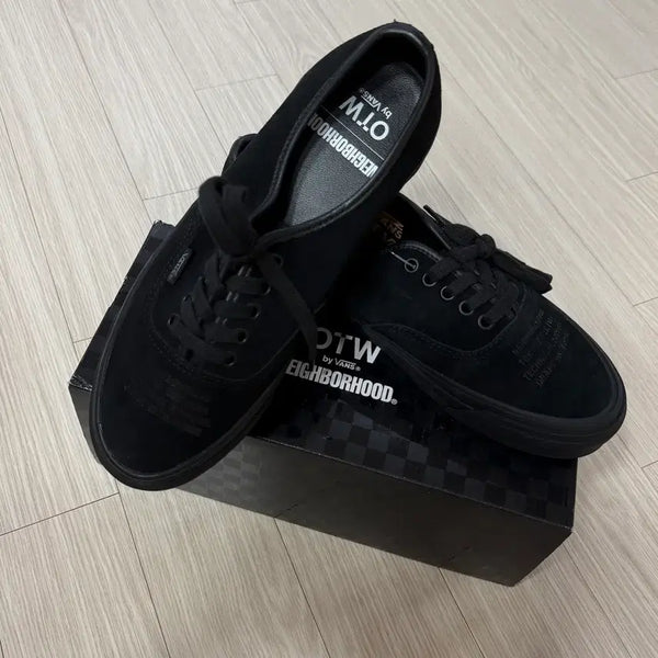[BUNJANG] Neighborhood x Vans Slip-On Black Sneakers / 네이버후드x반스 슬립온 블랙 270