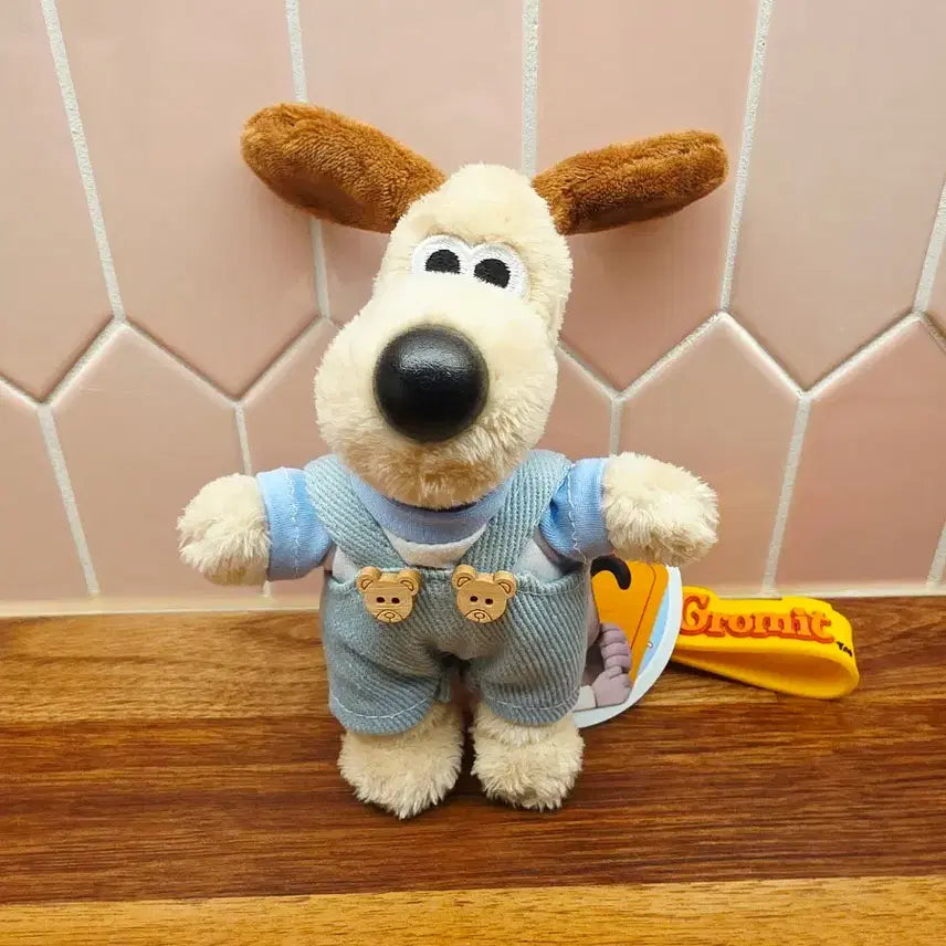 [BUNJANG] Wallace & Gromit Overalls Gromit Plush Keychain New / [택/새제품] 월레스와 그로밋 멜빵바지 키링