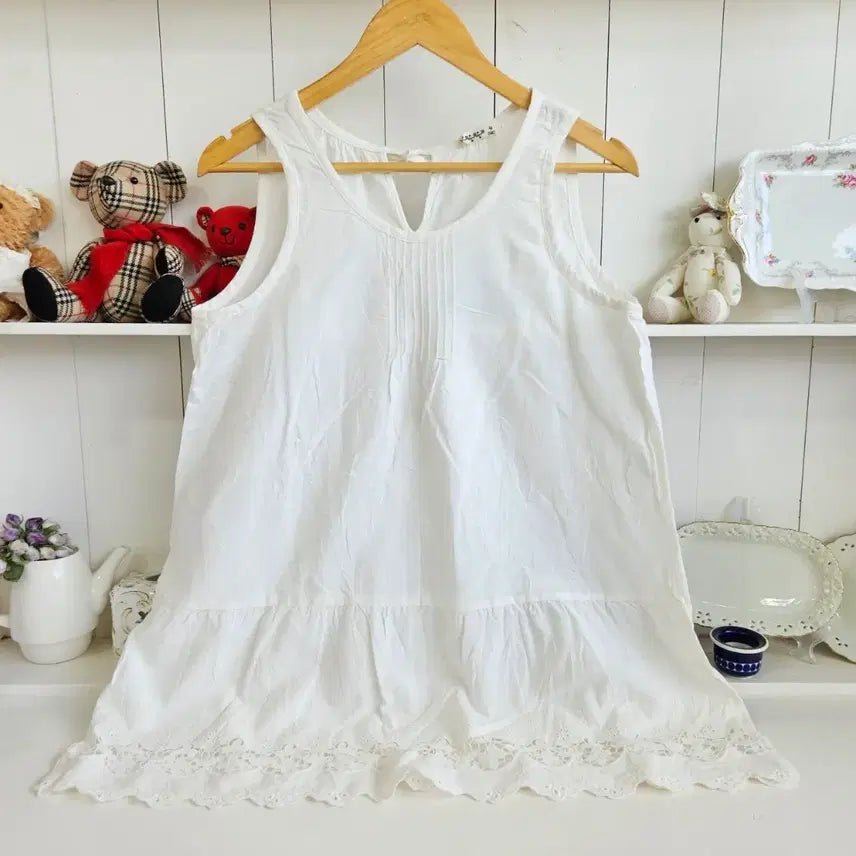 [BUNJANG] SM2 White Lace Cotton Sleeveless Blouse / SM2 화이트 레이스 코튼 민소매 블라우스