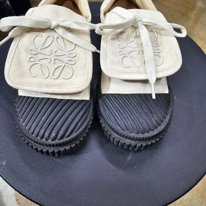 [BUNJANG] Loewe Anagram Flap Canvas Sneakers - Size 240 / (240)로에베 아나그램 플랩 캔버스 스니커즈