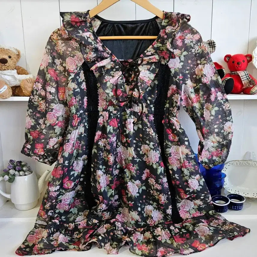 [BUNJANG] INGNI Black Flower Chiffon Frill Dress / INGNI 블랙 플라워 쉬폰 프릴 원피스