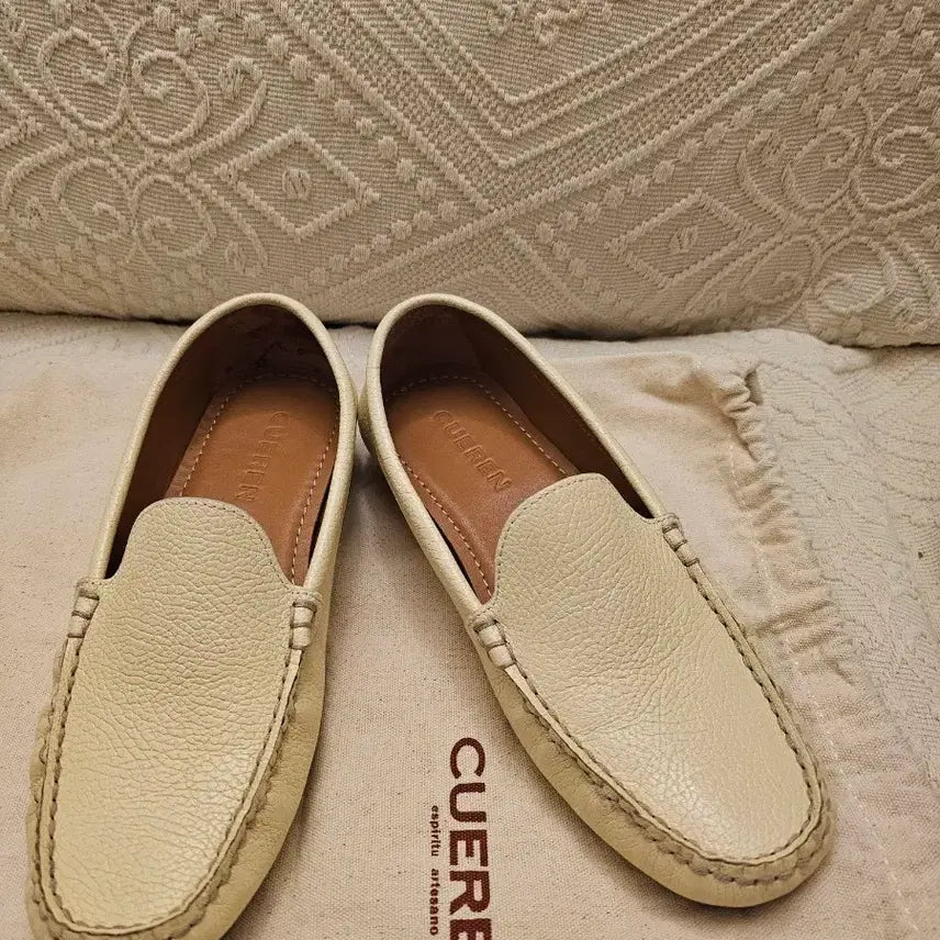 [BUNJANG] Kuern Berlin 07 Loafers Ivory / 쿠에른 베를린 07 로퍼 아이보리색(230)