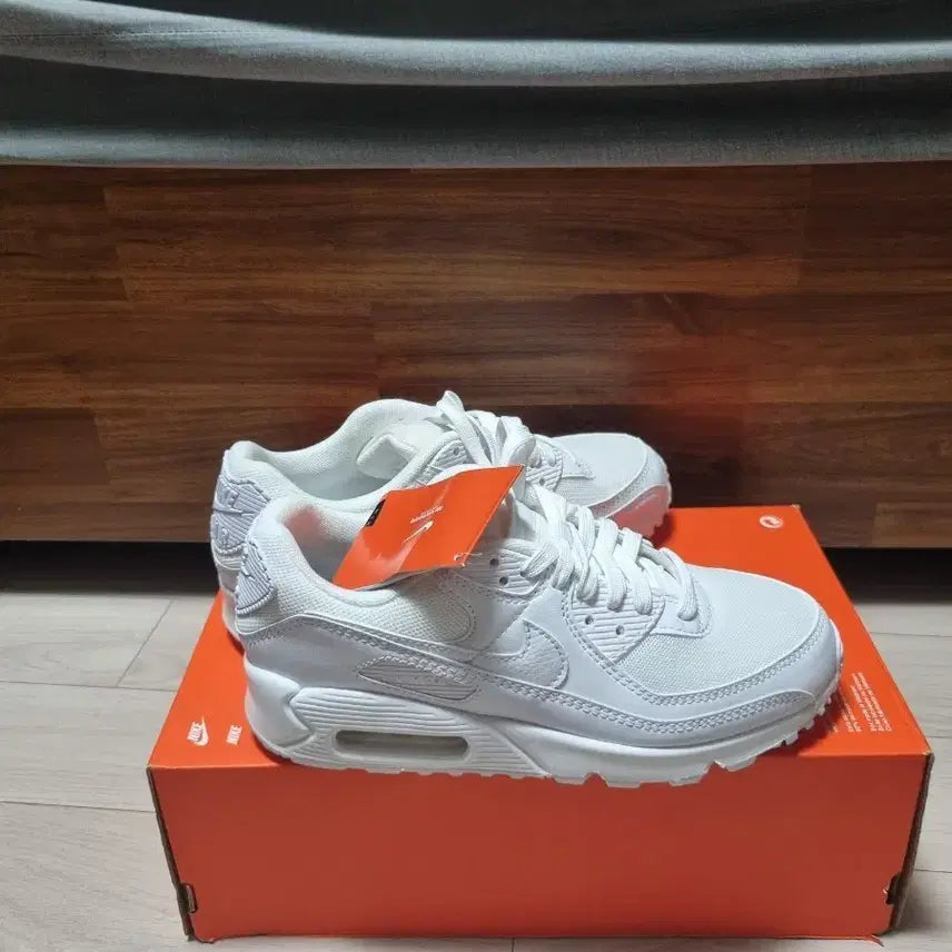 [BUNJANG] Nike Air Max 90 (240mm) - New Condition / 미시착새상품)) 나이키 에어맥스90 240