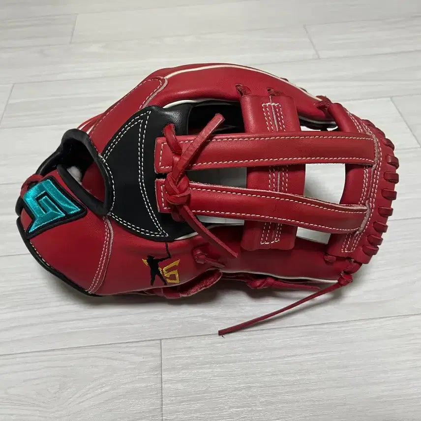 [BUNJANG] Gold Kim Do-young Baseball Catcher's Mitt / 골드 김도영 내야 글러브